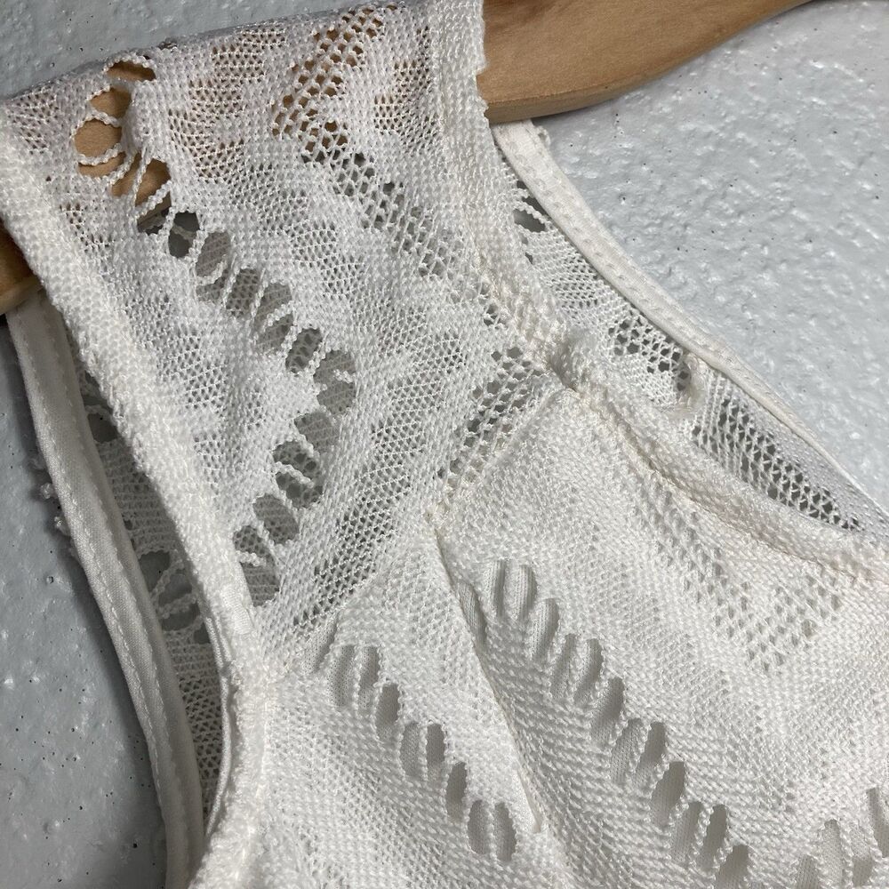 Vtg Y2K Lace Crop Top Sz M Charlotte Russe Halter White Coquette Romantic Fairy - Picture 3 of 9